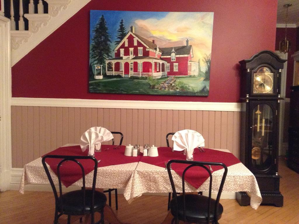 Gil Ann Bed & Breakfast Saint-Andre-Avellin ภายนอก รูปภาพ