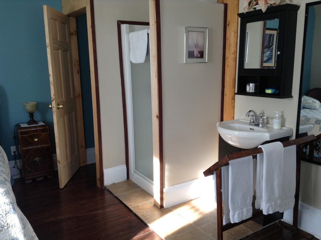 Gil Ann Bed & Breakfast Saint-Andre-Avellin ห้อง รูปภาพ