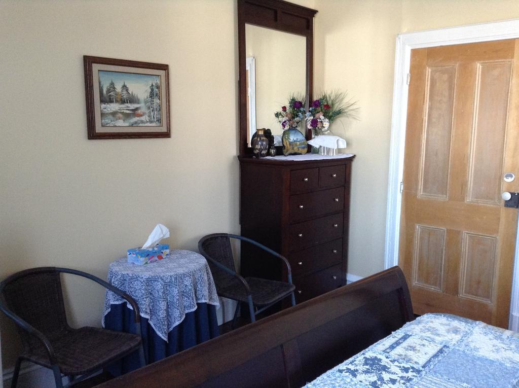 Gil Ann Bed & Breakfast Saint-Andre-Avellin ห้อง รูปภาพ